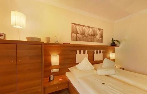 ApartChristine - 52