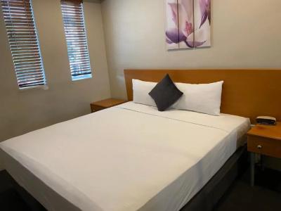 Cosmopolitan & Serviced Apartments - 65