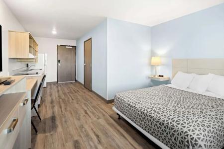 Comfort Suites - 48