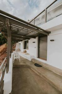 Pefkaki Boutique Loutraki - 25
