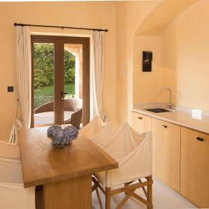 Town Square Suites by Toscana Valley - 45