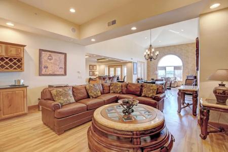 Grand Crowne by Capital Vacations - 182