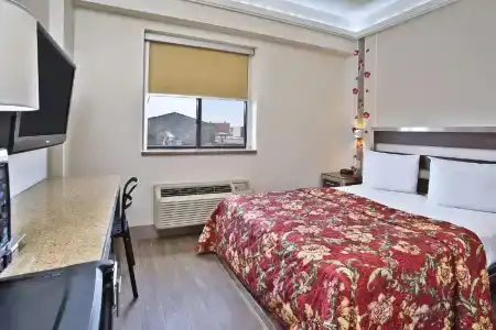 Brooklyn Motor Inn - 2