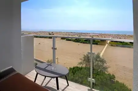 Marina Palace - 80