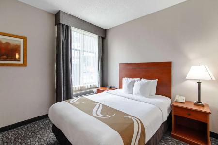 Quality Suites - 4