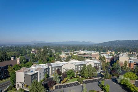 DoubleTree by Hilton - 46