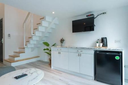 White Ivory Bed And Breakfast - 37