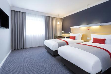 Holiday Inn Express Park Royal, An Ihg - 2