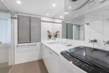 Pacific Broadbeach - 74