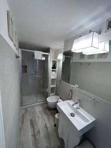 Aenea Superior Inn - 122