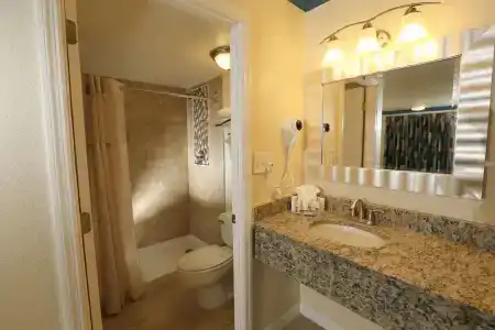 SureStay Plus by Best Western Orlando International Drive - 5