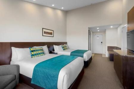 Copthorne & Resort Lakefront - 4
