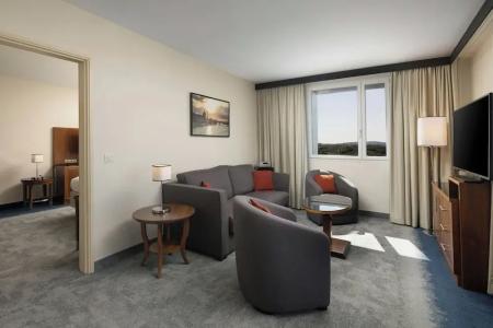 Courtyard by Marriott Toulouse Airport - 78