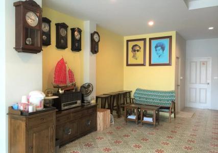 Double Ninth Friendly Boutique - 2