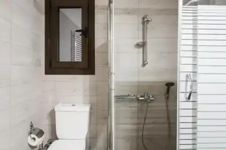 Nicholas Point and Rooms - 77