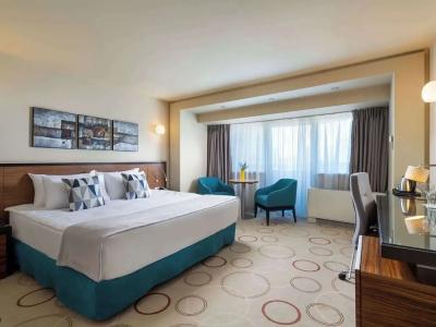 DoubleTree by Hilton Bucharest Unirii Square - 55