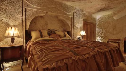 Golden Cave Suites - 57