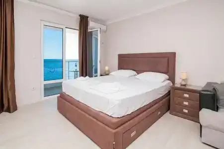 Open Sea Luxury - 23