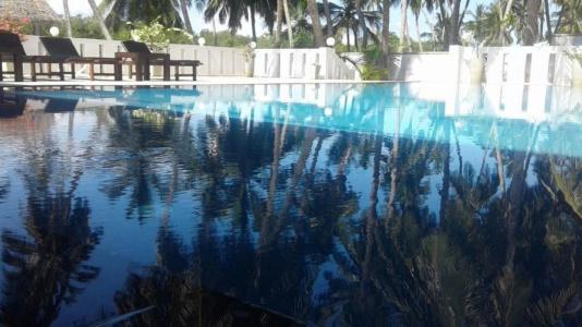 Nirvana Beach Boutique - 11