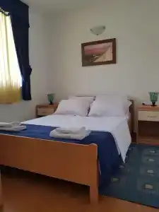 Tamara - 18