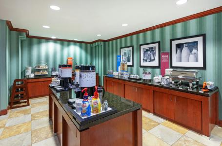 Hampton Inn & Suites West - 26