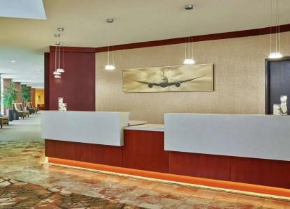 DoubleTree by Hilton Houston Intercontinental Airport - 1
