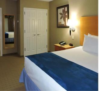 Marco LaGuardia & Suites - 28