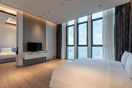 S Sriracha & Residence - 37