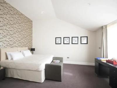 Chilworth Court - 28