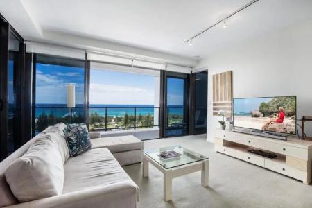 Ultra Broadbeach - 211