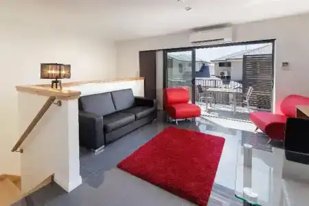 Cardiff Executive - 55