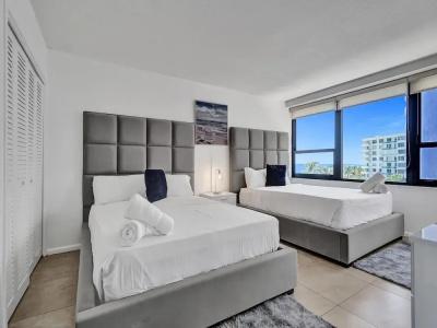 The Alexander All Suites - 298
