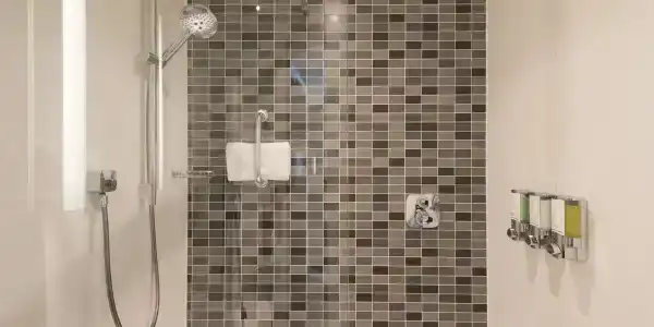 Hampton by Hilton Nürnberg City Center - 8