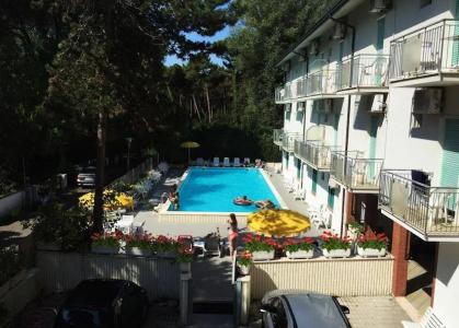 Promenade - 14