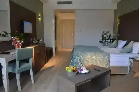 Port Side Resort - 2