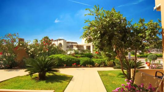 Nanakis Beach Luxury Apartments - 15