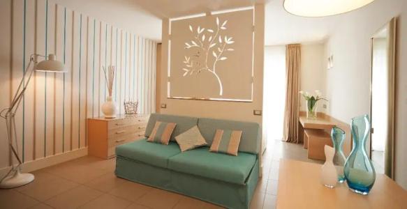 Le Rose Suite - 74
