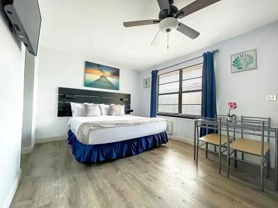 Hollywood Beachs - 35