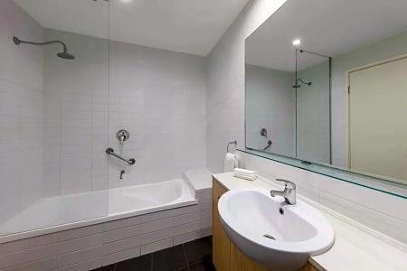 Adina Apartment Barrack Plaza - 72