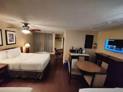 Divya Sutra Suites on Robson Downtown - 57