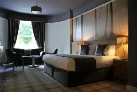 Glen Mhor - 60