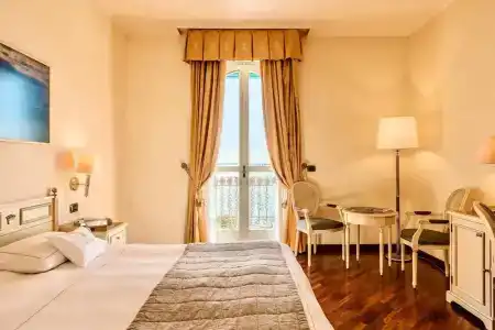 Savoy Palace - 100