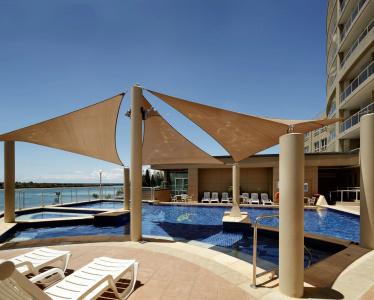 Rydges - 17