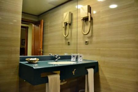 Zentral Center - Adults only - 38