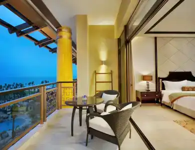 The St. Regis Sanya Yalong Bay Resort - 8