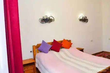 Khoreayi Dzor - 33