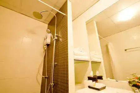 Sinsuvarn Airport Suite - 15