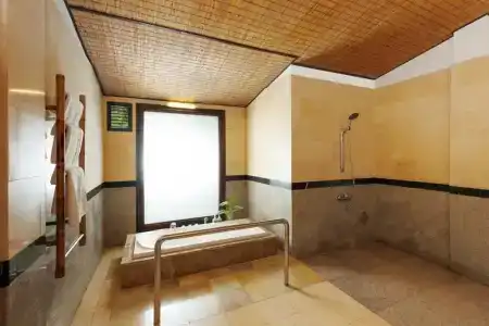 Diamond Bay Resort & Spa - 222