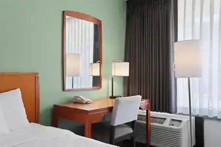 Vagabond Inn Executive Old Town - 53