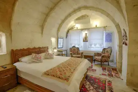 Tulip Cave Suites - 141